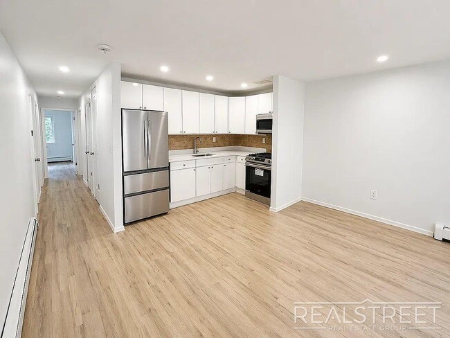 294 Tompkins Ave, Unit 2
