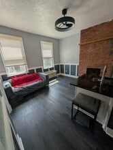 5527 Howe St in Pittsburgh, PA - Foto de edificio - Building Photo