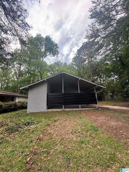 property at 1208 Oakwood St