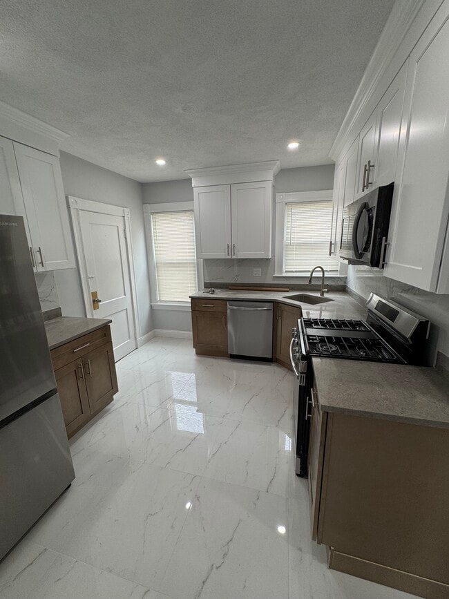 property at 8 Hamilton Rd