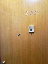 908 Cook St in Victoria, BC - Building Photo - Building Photo