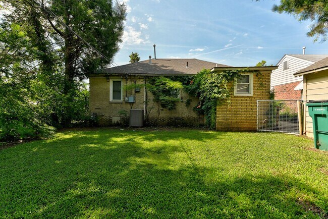 2309 NE 21st St in Oklahoma City, OK - Foto de edificio - Building Photo