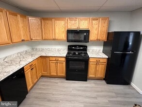 22 Silverhill Ln in Berkeley Springs, WV - Foto de edificio - Building Photo