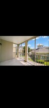 8290 Gate Pkwy W in Jacksonville, FL - Building Photo - Building Photo