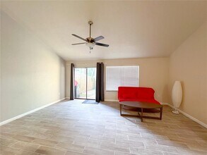 4433 SW 21st Ln in Gainesville, FL - Building Photo - Building Photo