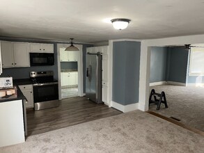 78 Silver Lake Rd, Unit 1 in Tilton, NH - Building Photo - Building Photo