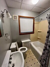 1745 Sanderson Ave, Unit 1 photo'