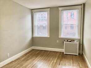 282 Newbury St, Unit 6 in Boston, MA - Building Photo - Building Photo