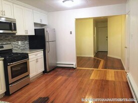 72 Frankfort St, Unit 2R in Boston, MA - Building Photo