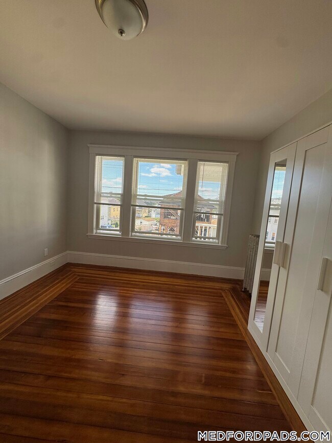 86 W Quincy St in Somerville, MA - Building Photo - Building Photo