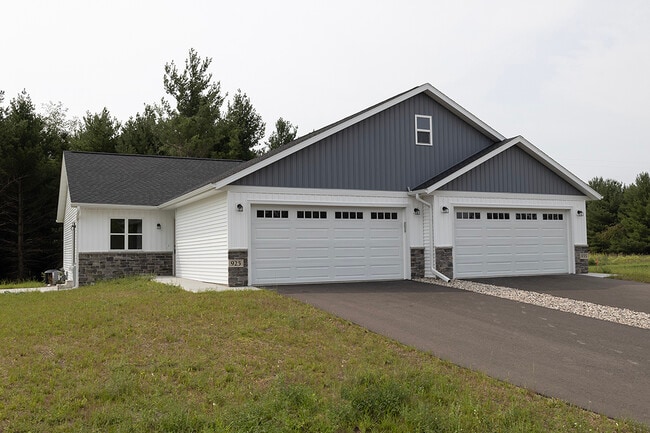 property at 925 Green Pastures Trl