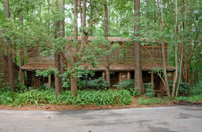 312 Wood Grove Ct in Tallahassee, FL - Building Photo - Building Photo