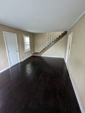 8900 W Plainfield Ave in Greenfield, WI - Building Photo - Building Photo