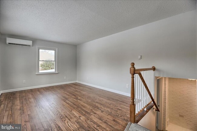 property at 164 N Fairville Ave