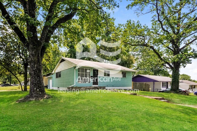 200 Dundee Cir in St. Louis, MO - Building Photo - Building Photo