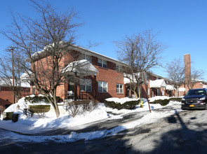 Hop-o-nose Homes in Catskill, NY - Building Photo - Building Photo