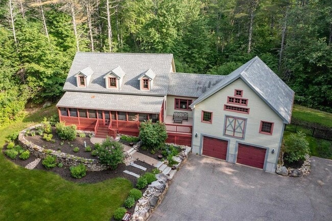 34 Mirror Lake Dr in Tuftonboro, NH - Building Photo - Building Photo