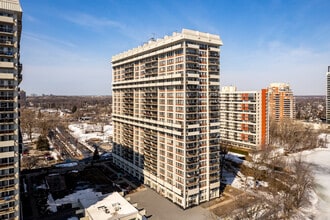Domaine Bellerive Apartments in Laval, QC - Building Photo - Building Photo