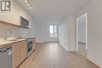 3100 Keele St in Toronto, ON - Building Photo - Building Photo