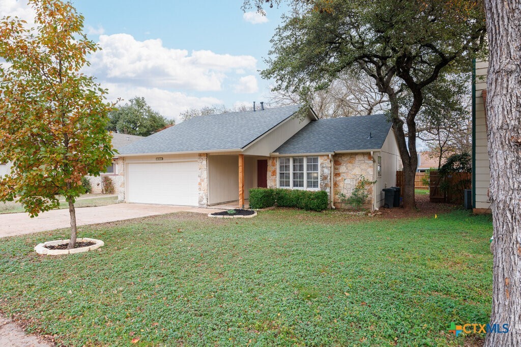 7611 Navarro Pl in Austin, TX - Building Photo