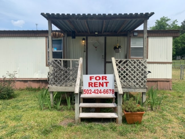 property at 2413 Plantation Rd