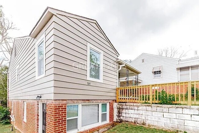 707 19th St S in Bessemer, AL - Foto de edificio - Building Photo