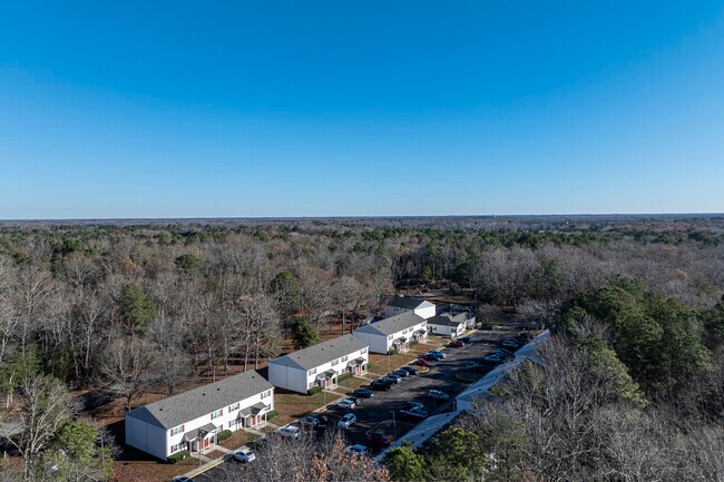Landmark Condos in Sandston, VA - Building Photo - Building Photo