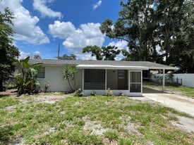 2532 McCranie Pl in Lakeland, FL - Building Photo