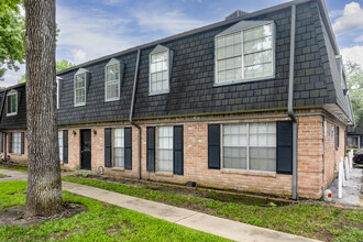 Memorial Grove Condo in Houston, TX - Foto de edificio - Building Photo