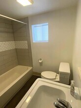 6204 W 29th Ave in Gary, IN - Foto de edificio - Building Photo