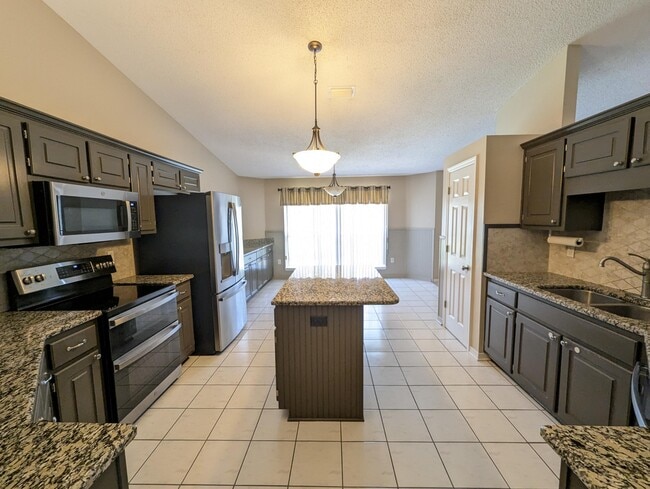 7570 Pepperwood St in Navarre, FL - Building Photo - Building Photo