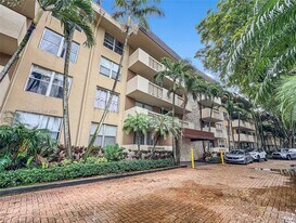 1800 Sans Souci Blvd in North Miami, FL - Building Photo