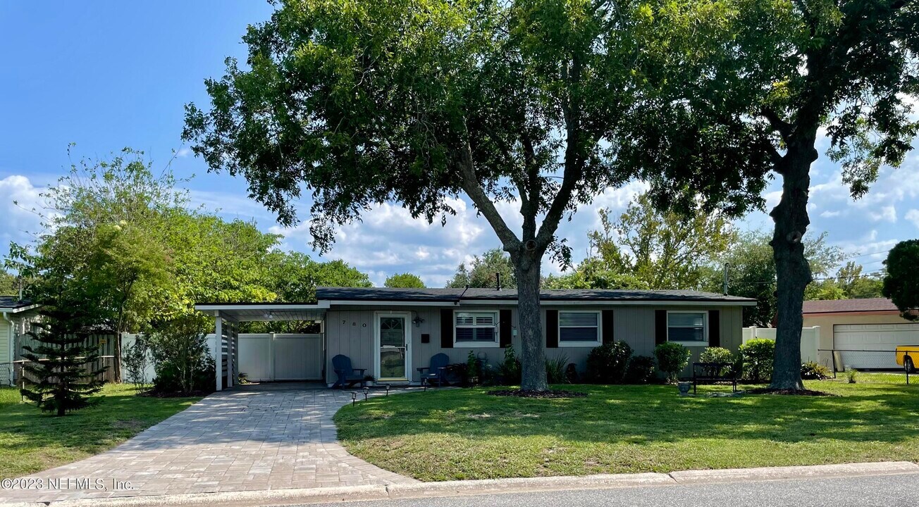 780 Redfin Dr in Atlantic Beach, FL - Building Photo