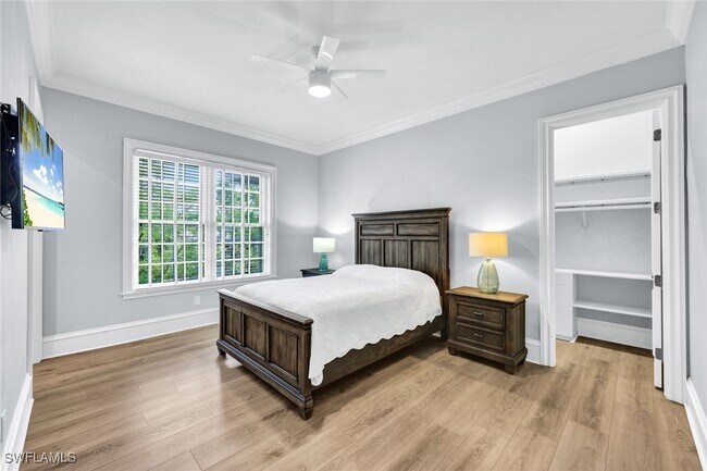 175 16th Ave S in Naples, FL - Foto de edificio - Building Photo