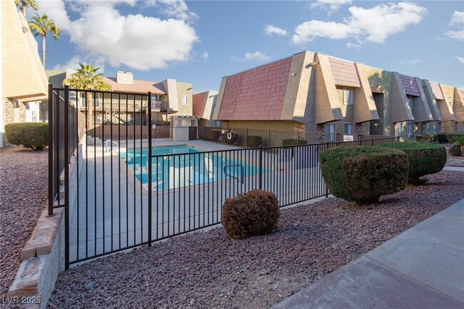 4401 Alexis Dr in Las Vegas, NV - Building Photo - Building Photo