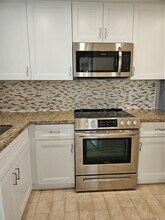 250 Layne Blvd in Hallandale Beach, FL - Building Photo - Building Photo