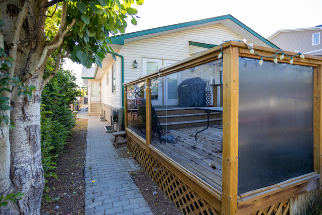 4518 73 St NW in Calgary, AB - Building Photo - Building Photo