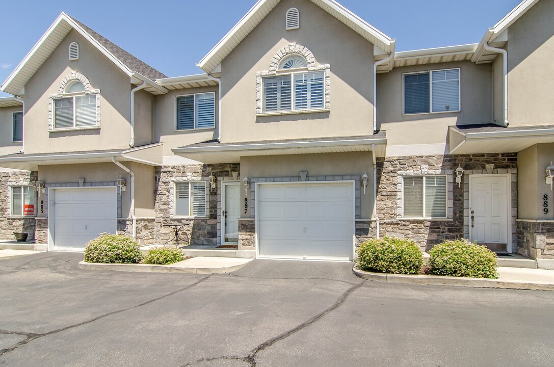 887 Chase Creek Ct in Salt Lake City, UT - Building Photo