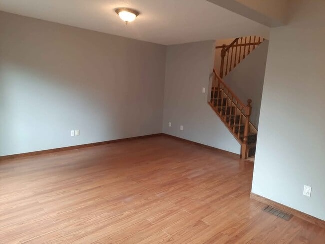 276 Christopher Dr in Cambridge, ON - Building Photo - Building Photo