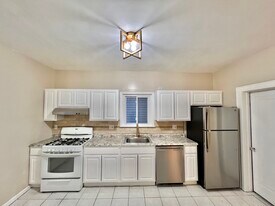 700 Hudson Ave in Secaucus, NJ - Building Photo