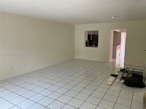 13725 SW 84th St in Miami, FL - Building Photo - Building Photo