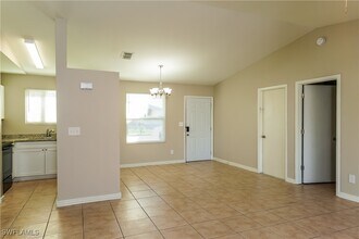 1222 SE 3rd Ave in Cape Coral, FL - Building Photo - Building Photo