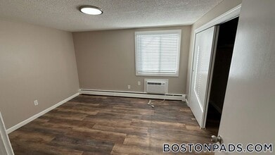 3 Henry Terrace, Unit 12B in Worcester, MA - Foto de edificio - Building Photo