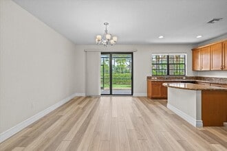 10845 NW 74th Dr in Parkland, FL - Foto de edificio - Building Photo