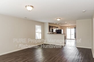 135 Wethersfield Dr in Harvest, AL - Building Photo - Building Photo