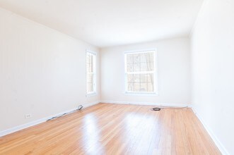 4240 W Nelson St in Chicago, IL - Building Photo - Building Photo