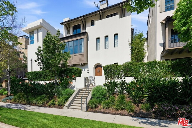 property at 13079 Bluff Creek Dr