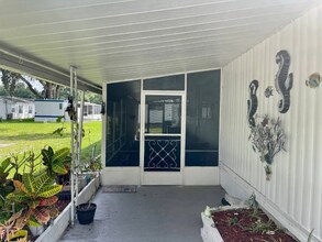 825 W Colonial Cir in Daytona Beach, FL - Building Photo - Building Photo