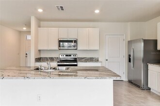 5376 Oxford Gray Rd in Zephyrhills, FL - Building Photo - Building Photo