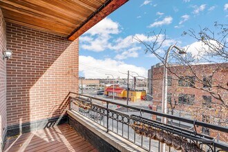 2358 N Damen Ave, Unit A2 in Chicago, IL - Building Photo - Building Photo